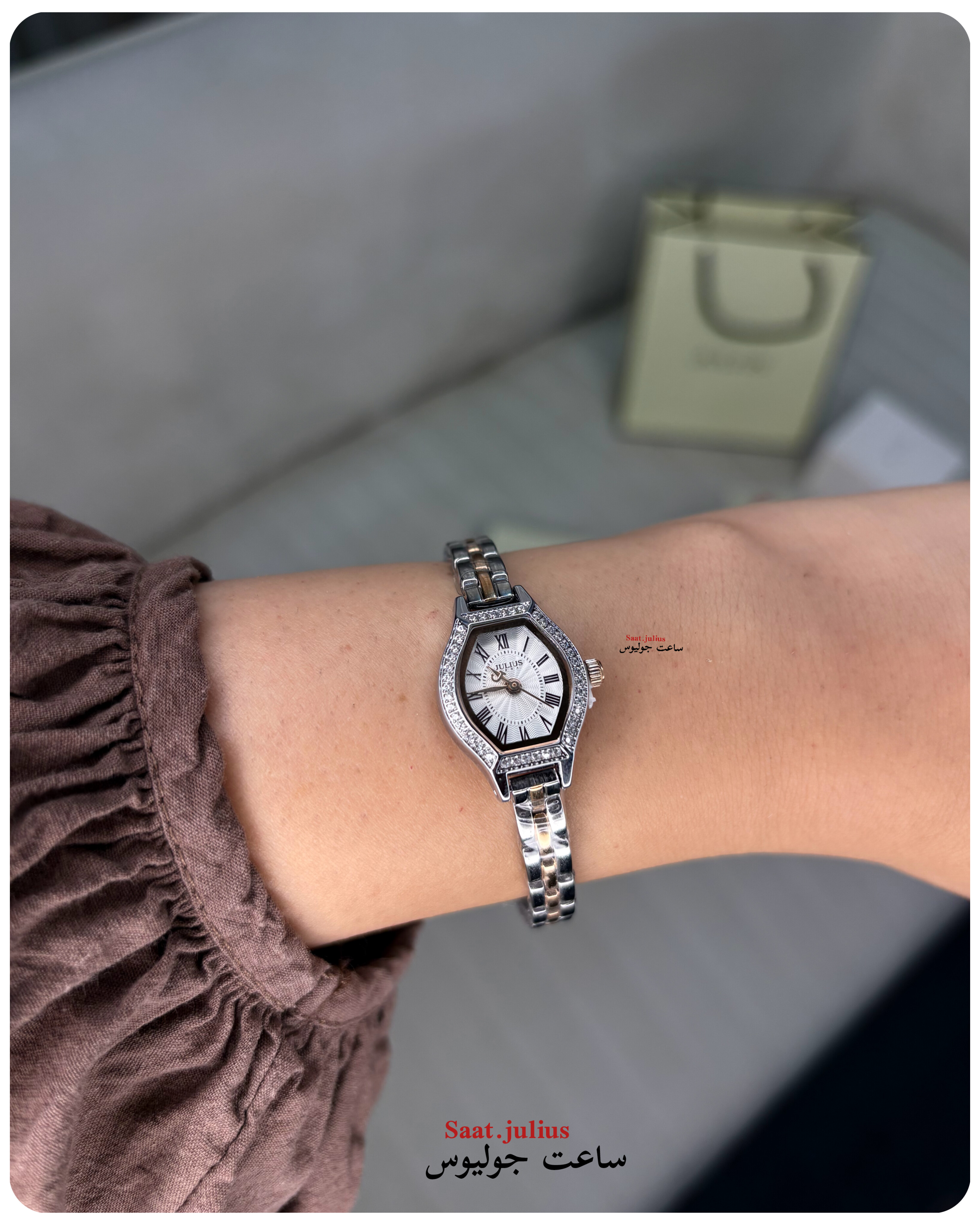 ساعت جولیوس زنانه نگین دار فلزی